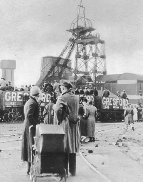 Waiting for the news of the Missing, Gresford Colliery