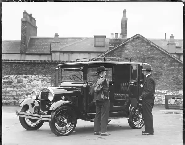 NEW FORD TAXI 1930S