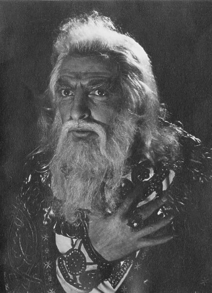 Actor Hugh Griffith as King Lear