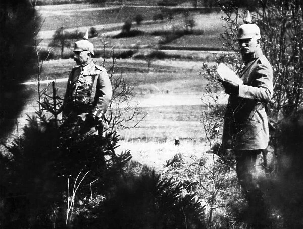 Kaiser Wilhelm II observing gas operations, WW1