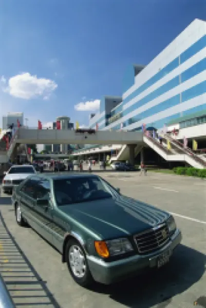 Buy Mercedes car in Shenzhen City