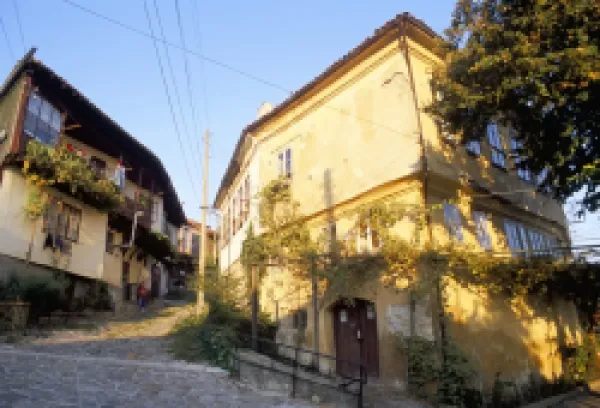 Buy Traditional houses in old town of Veliko Tarnovo