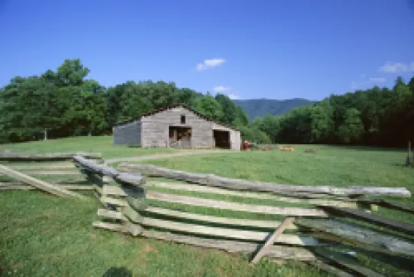 Buy Farmstead in the old pioneer community at Cades Cove