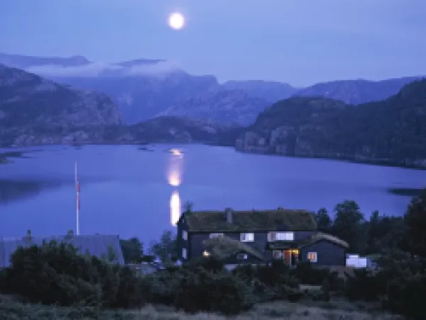 Buy Lake Refsvaten