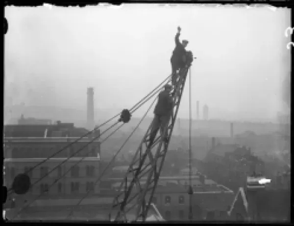 Buy OILING A CRANE PULLEY