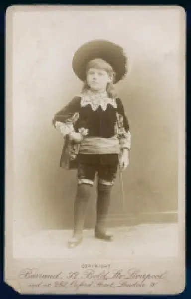 Buy FAUNTLEROY COSTUME PHOTO