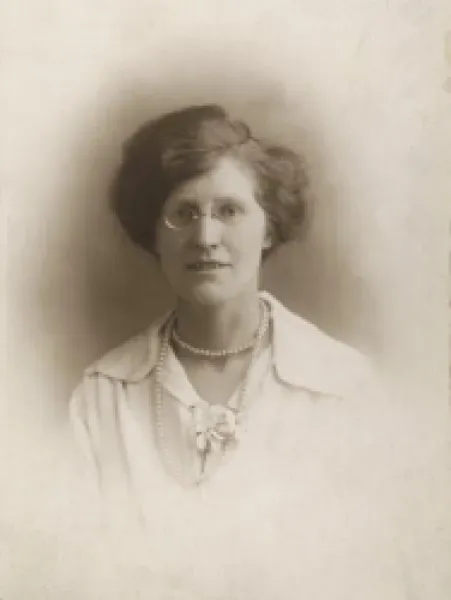 Buy FEMALE TYPE/PHOTO 1923