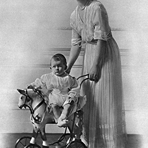 Princess Arthur of Connaught & Earl of Macduff, 1915