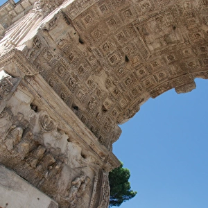 Roman Art. Arch of Titus. Triumphal arch. It was constructe