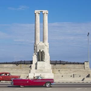 Cuba, Havana, Malecon, Monumento al Maine - The Monument to the Victims of the USS Maine