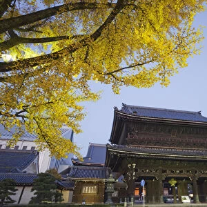 Japan, Kyoto, Higashi-Honganji Temple Entrance