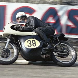 Malcom Uphill (Norton) 1966 Senior TT
