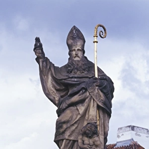 Czech Republic, Prague, Lesser Town (Mala Strana), statue