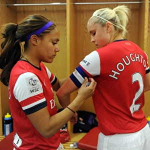Arsenal's Alex Scott Hands Over Captain's Armband to Steph Houghton Before FA WSL Match