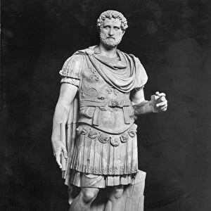 Emperor Antoninus Pius (AD 86-161) (marble) (b / w photo)
