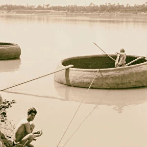 Iraq man round boat shore 1932