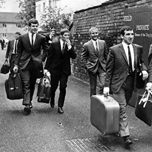 Everton football team off to Wembley. The 1968 FA Cup Final was contested by West