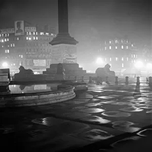 London Views - Landmarks at night 1945-1950 The Lions by sculptor Edwin Landseer