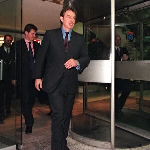 Tony Blair November 1998 leaving Daily Record building at Anderston Quay