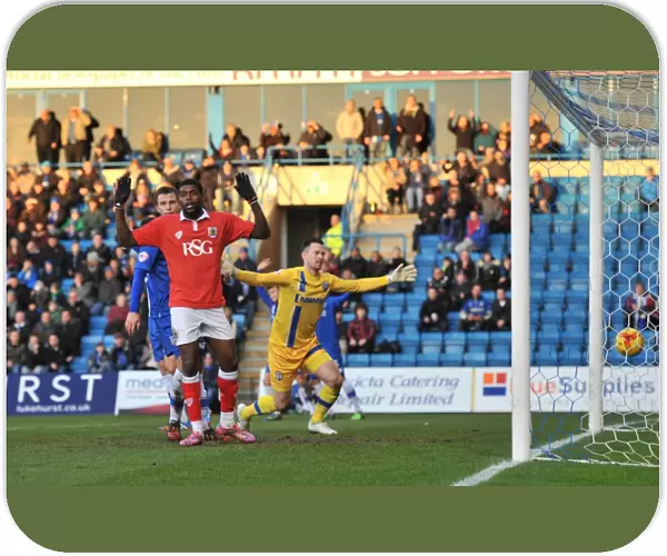 Disallowed Goal: Jay Emmanuel-Thomas for Bristol City vs Gillingham (December 28, 2014)