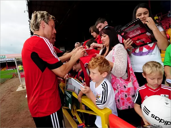 Bristol City FC: Martyn Woolford Signs Autographs at Pre-Season Open Day (Joe Meredith / Josephmeredith, 2012)