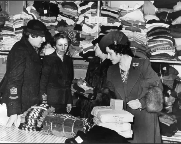 Clothing - Air Raid Victims - Queen Elizabeth & Lady Reading