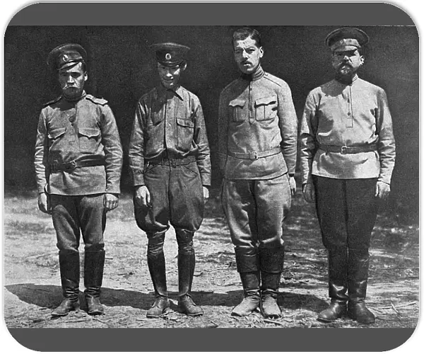 Donald Thompson and medical orderlies, Russia, WW1