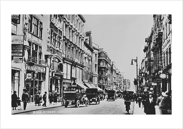 Busy scene in Bond Street, London