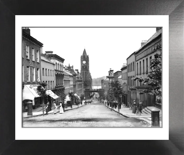 Framed Print : Early 20th Century Print of Shipquay Street, Londonderry