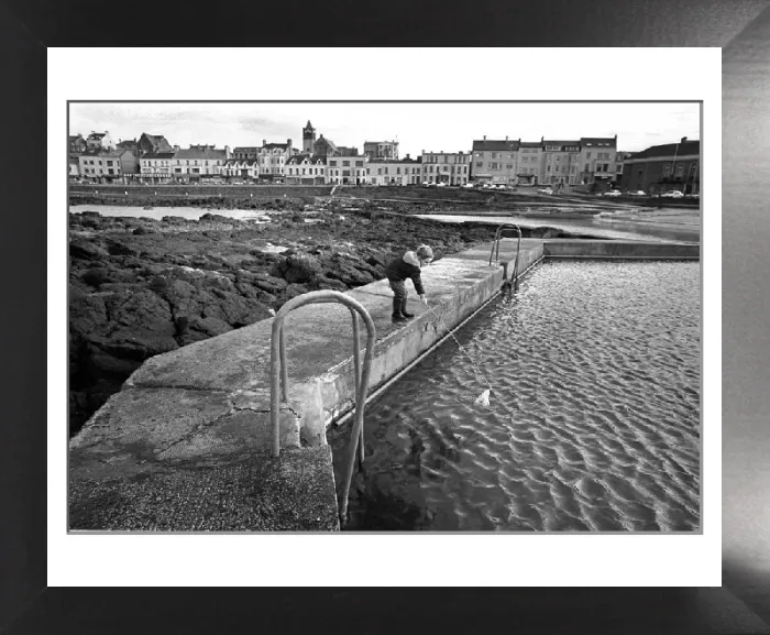 Framed Print : Portstewart Outdoor Swimming Pool Print 1988