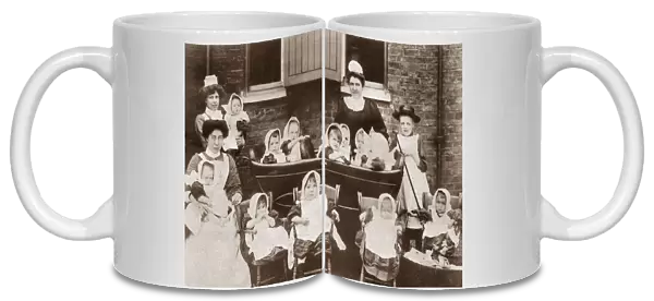 Children at Willesden Workhouse  /  Central Middlesex Hospital