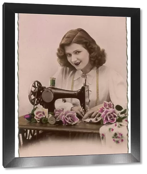 1940S Women Sewing