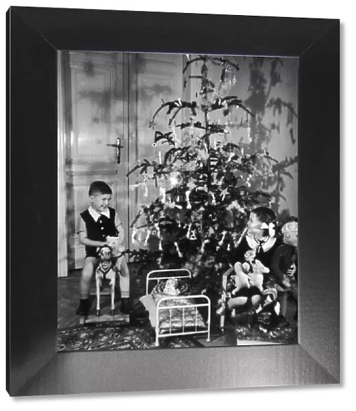 Christmas Tree & Kids