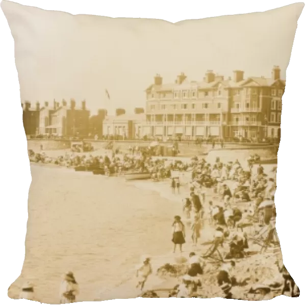 Lowestoft  /  Beach 1906