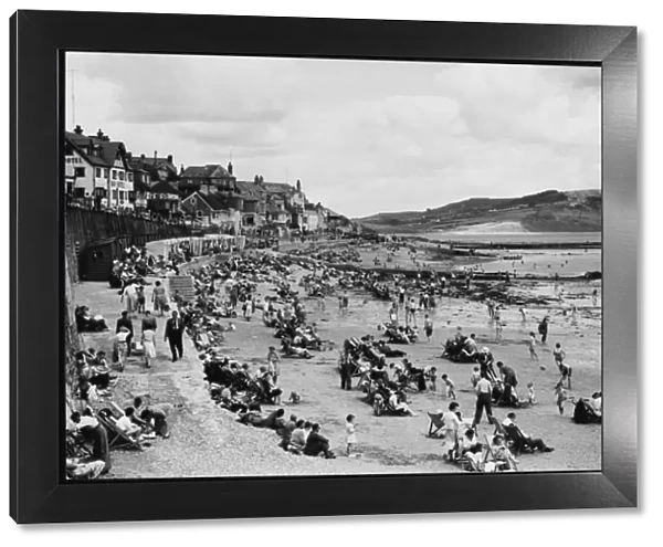 Lyme Regis  /  Beach 1950S