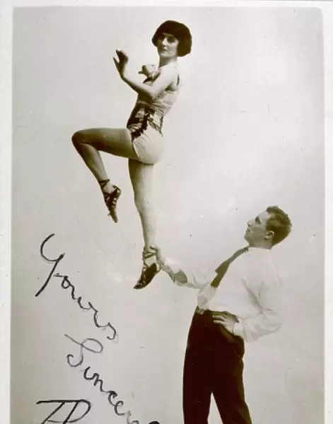 Daros Dancers  /  1923