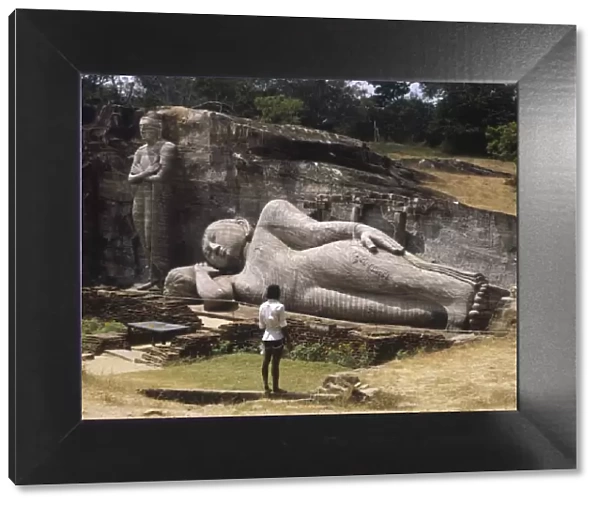 Polonnaruwa  /  Buddha