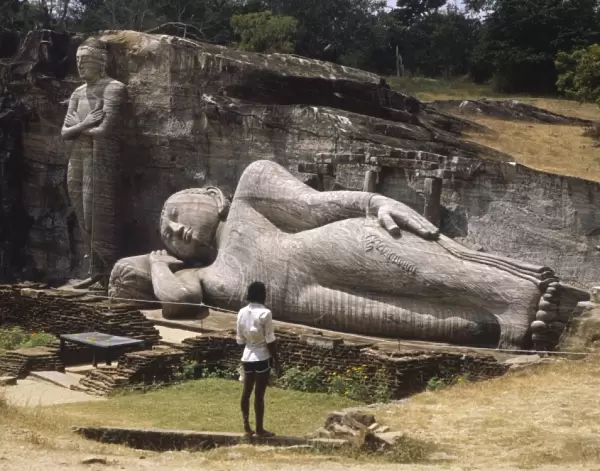 Polonnaruwa  /  Buddha