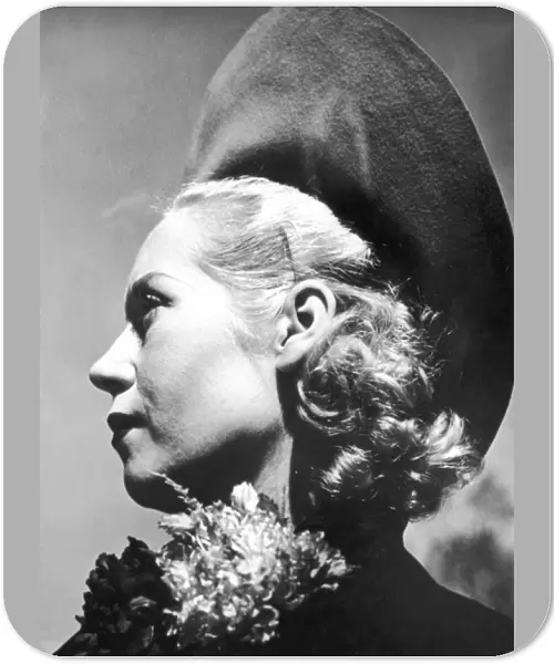 Blonde in a Hat 1940S