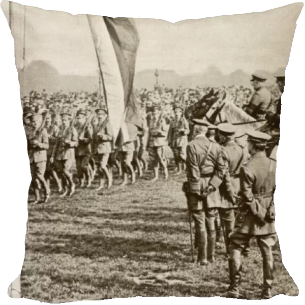 Field-Marshal Lord French inspecting soldiers in Hyde Park