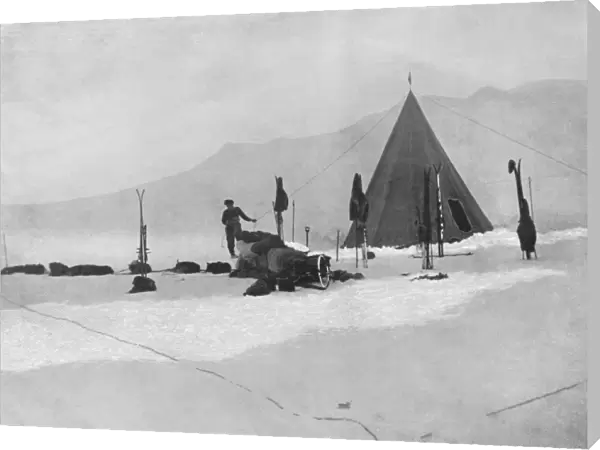 Amundsens Antarctic Expedition pitching camp, 1911