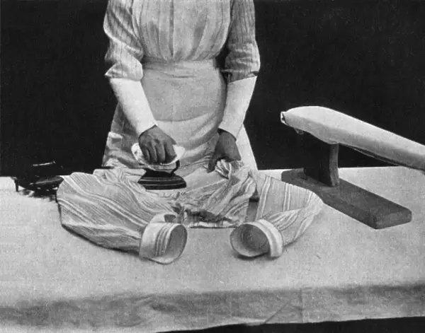 Ironing a Shirt 1911
