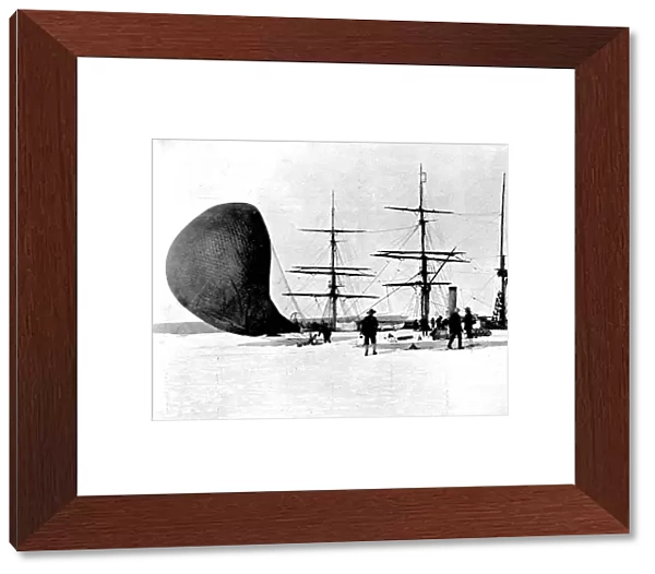 PRS Discovery and hydrogen balloon, Antarctic, 1902