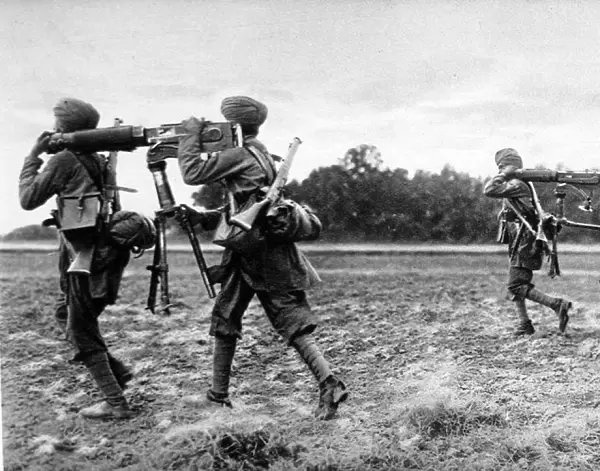Indian machine gunners mobilize