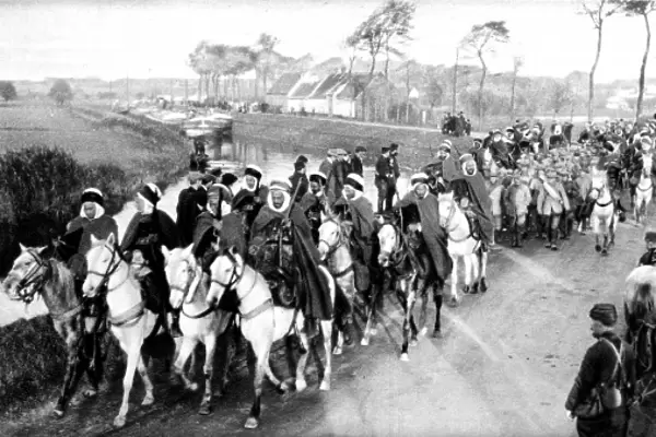 Algerian light cavalry escorting captured Germans