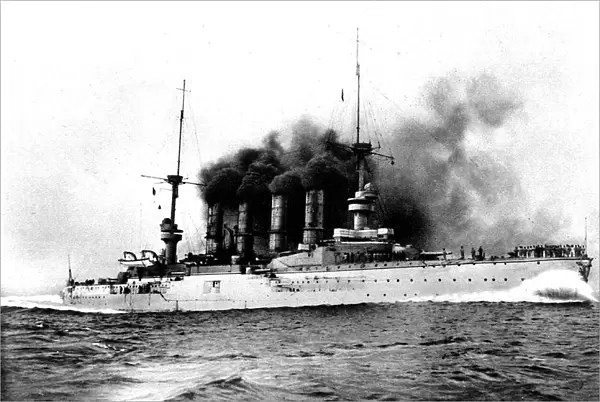 The German flag ship sunk by the British near the Falklands: The cruiser Scharnhorst