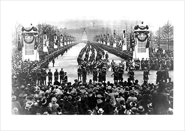 The Procession of the Guards up the Mall, 1919