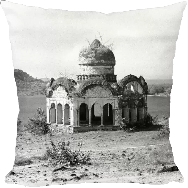 Unidentified ruined building, India