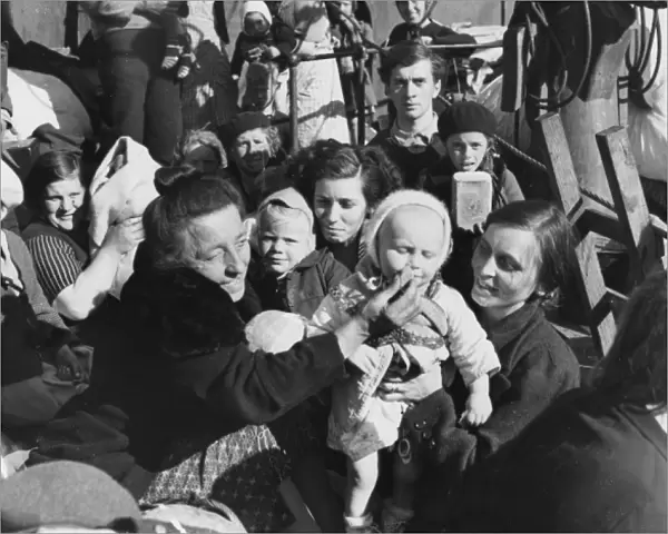 Belgian refugees on ship WWII