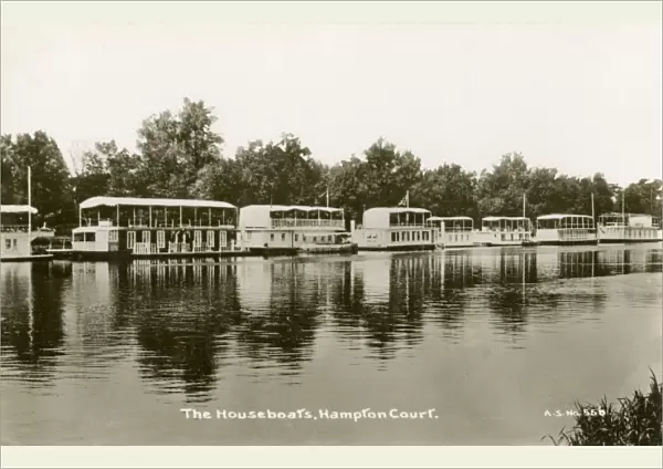 Houseboats at Hampton Court